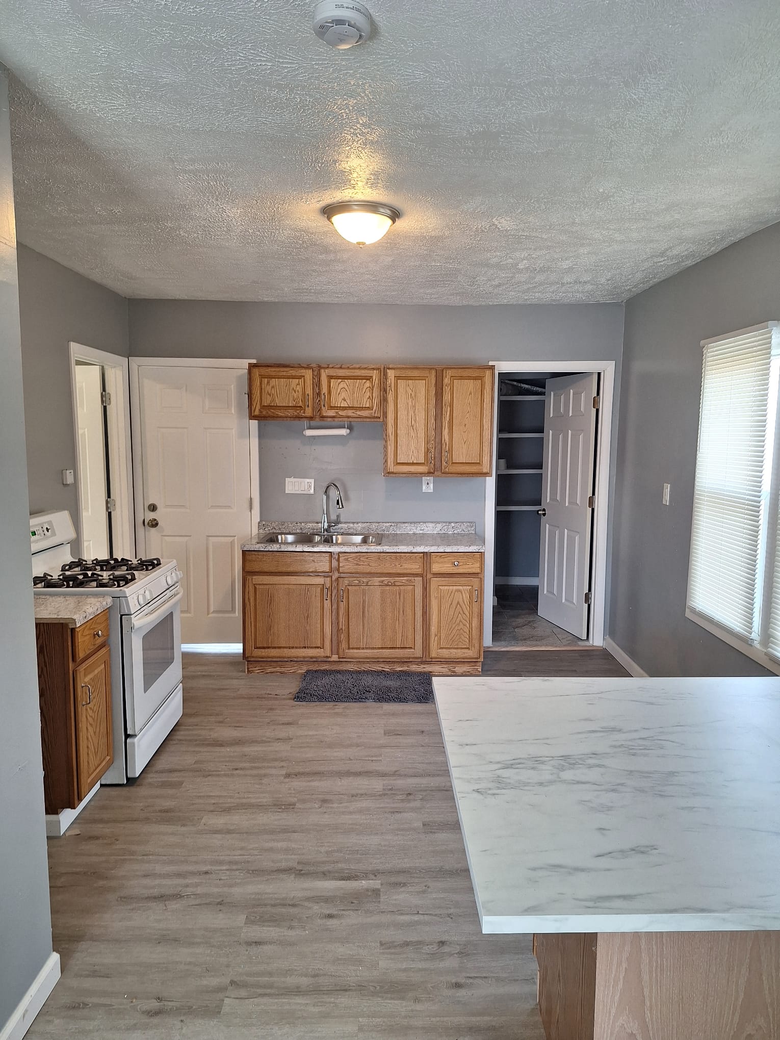12613 Parkhill Avenue - Down